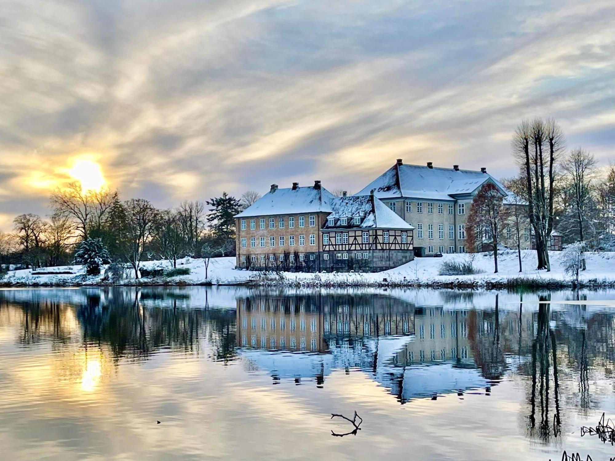 Skjoldenaesholm Slot Hotel Jystrup ภายนอก รูปภาพ
